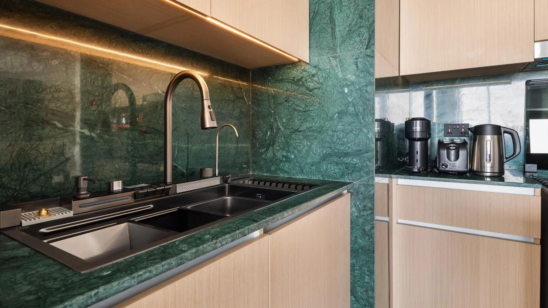 Dubai Creek, Luxury 1 Bedroom! Brand New - Dustay Apartment